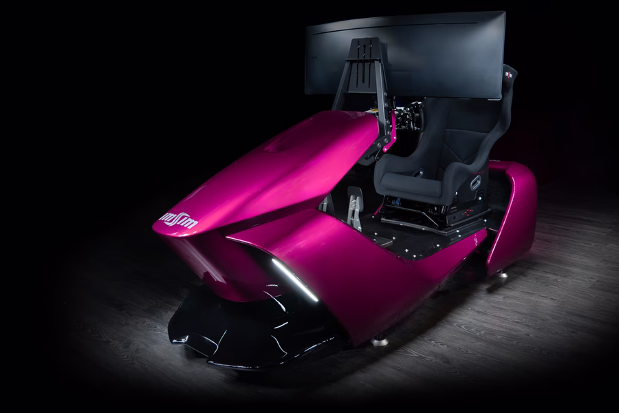 An ImSim GARRA simulator painted in another colour, seen from the front three quarter.